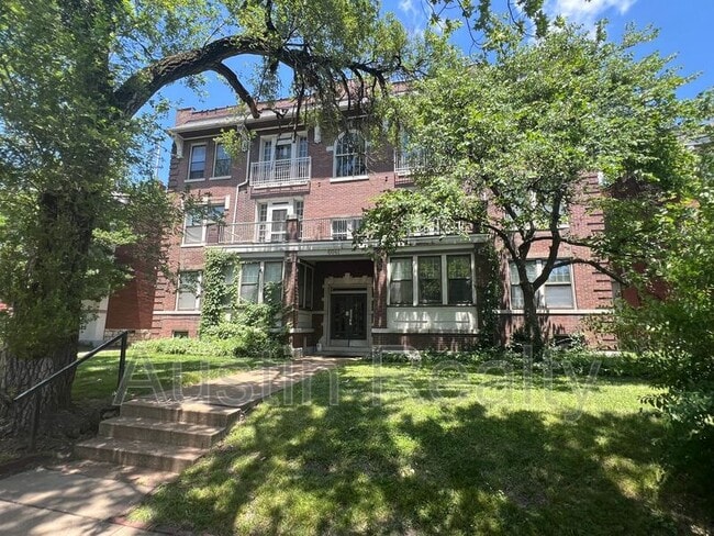 Photo - 6041 Waterman Blvd Condo Unit 1NE