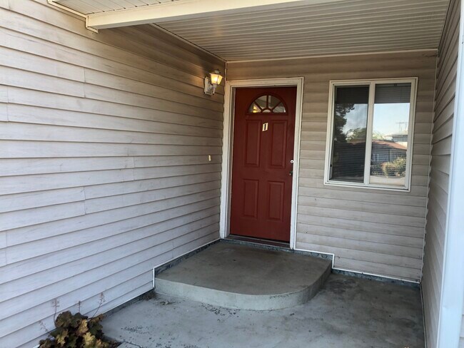 Photo - 1503 NW Leland St