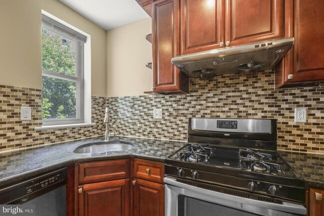 Photo - 1523 Ellsworth St Unit 2