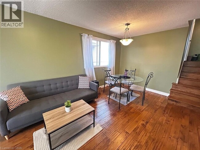 Photo - 254 Camille Crescent