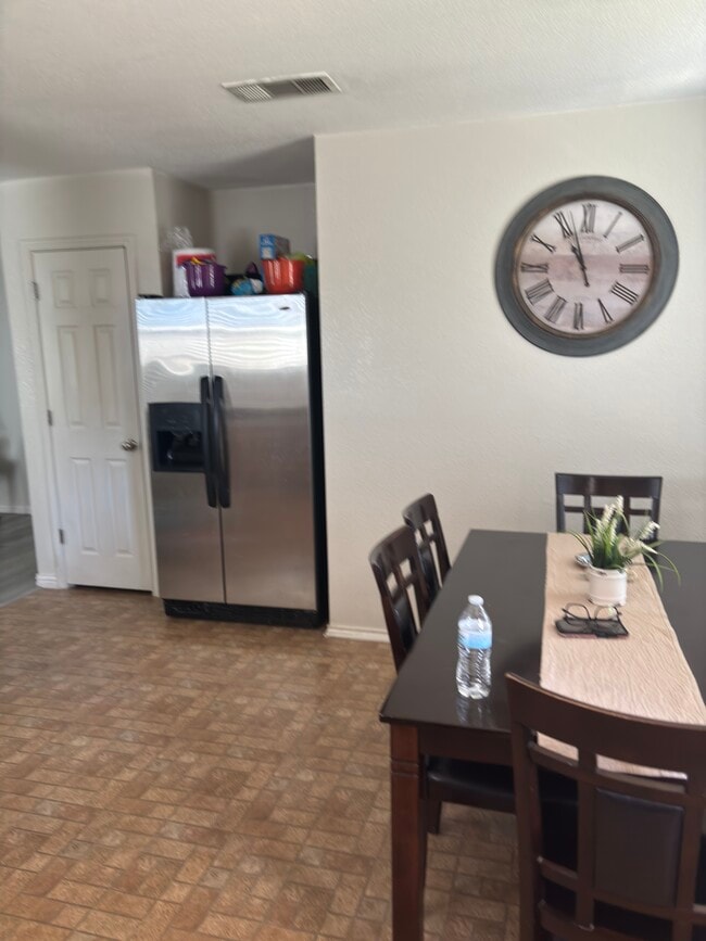 Photo - 1103 Travis Cir