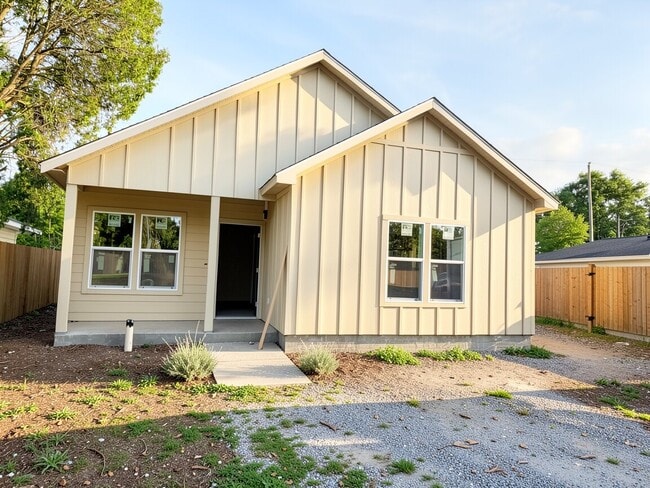 Photo - 5838 Beldart St