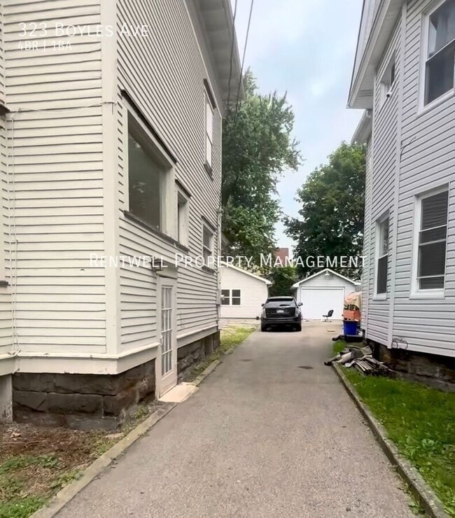 Photo - 323 Boyles Ave