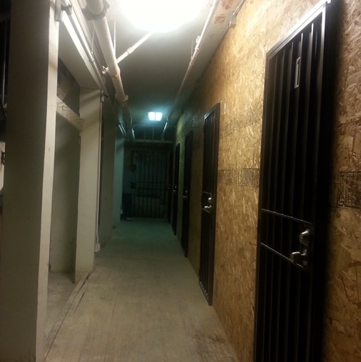 Interior Photo - 2409 W 54th St