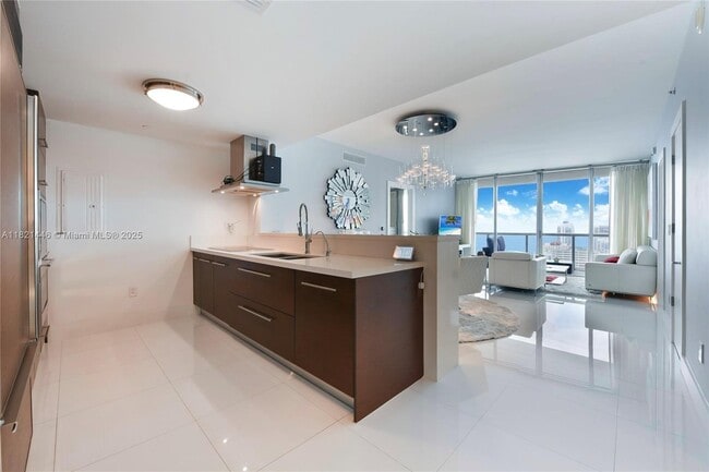Photo - 495 Brickell Ave Unidad 4505