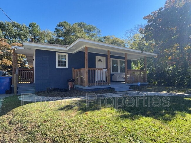 Photo - 1614 Murchison Rd