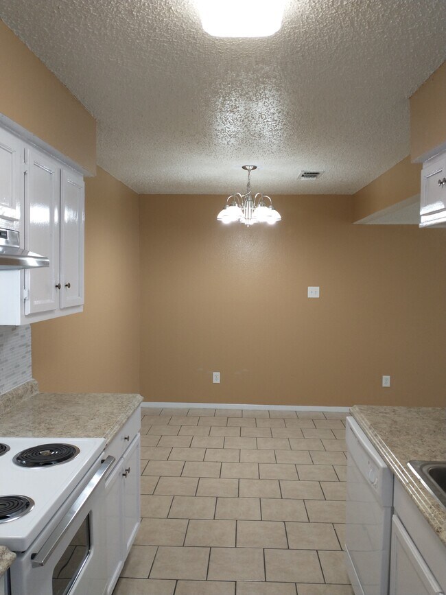 Photo - 2819 Cottonwood Ln Townhome