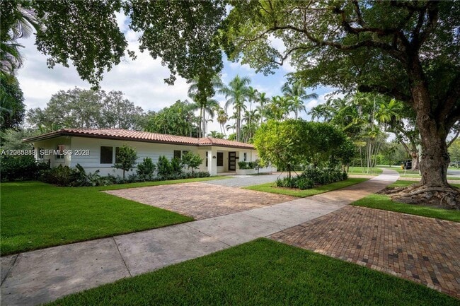 Photo - 4150 Monserrate St
