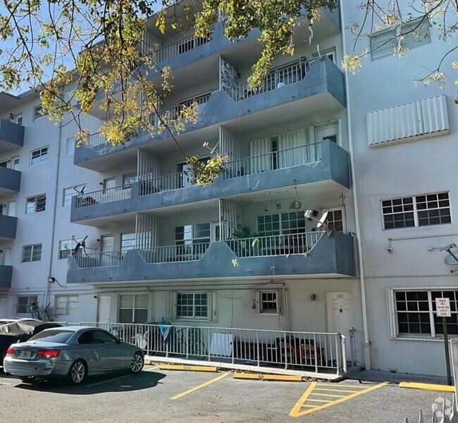 Building Photo - 528 Meridian Ave Unit Star Meridian Rental