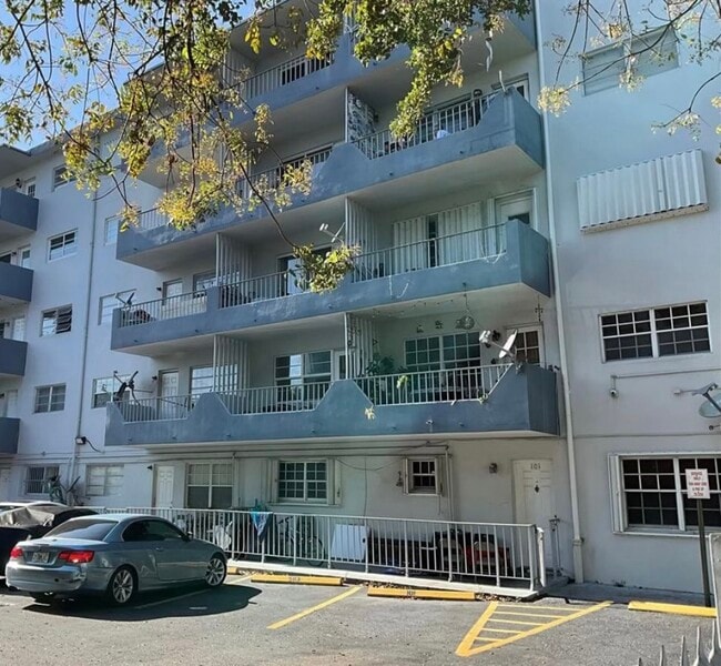 Photo - 528 Meridian Ave Unidad Star Meridian Rental