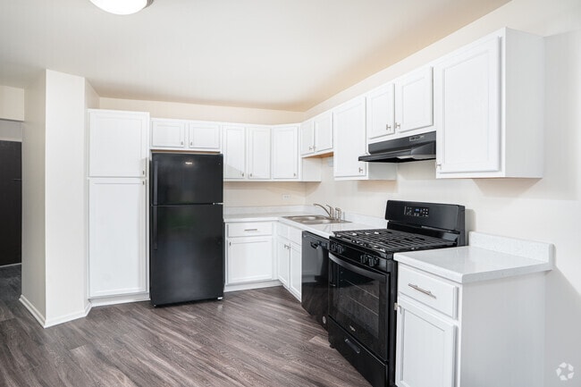 1BR, 1BA - 945SF - Kitchen - The Reserve on Washington