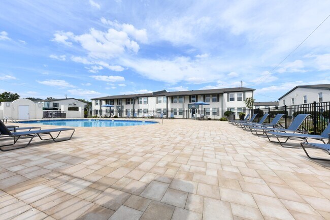 Swimming Pool with Sundeck