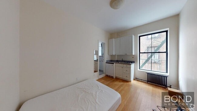 Building Photo - 53 W 72nd St Unit 4C Rental