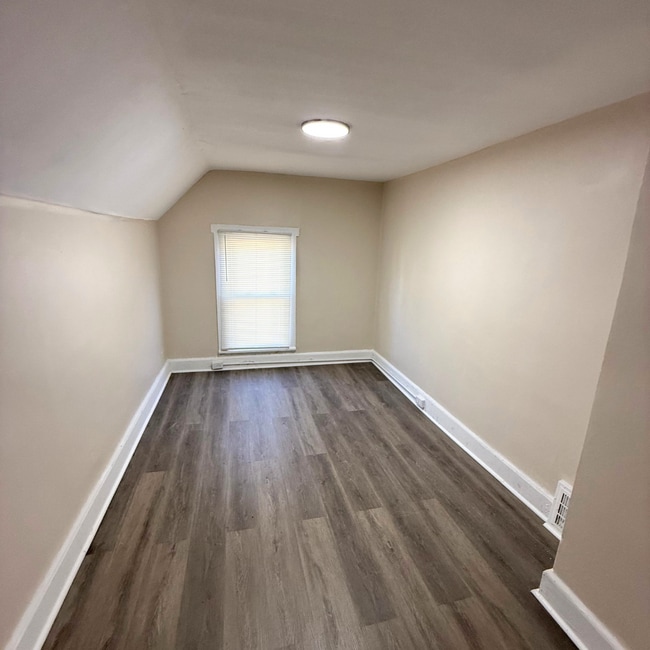 Photo - 8400 Medina Ave