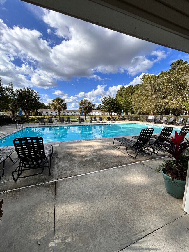 Fords Pointe Apartments and Townhomes