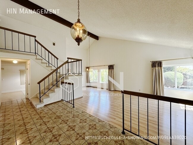 Photo - 43000 Noria Rd