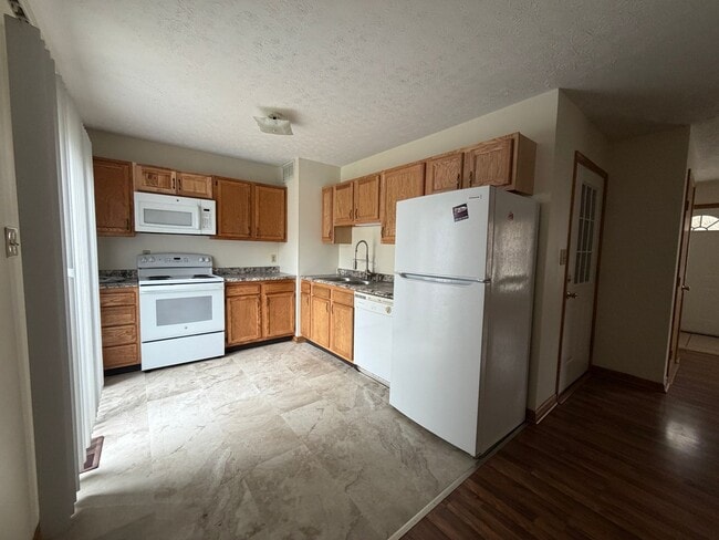Photo - Southwood Dr SW - 782-784 Unit 782
