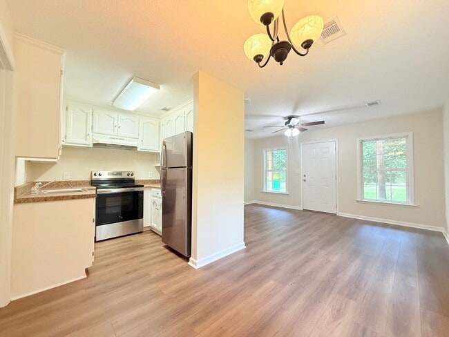 Photo - Cute 1 Bed 1 Bath Home Available! Call to ...