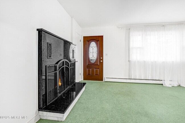 Photo - 488 Monmouth Rd