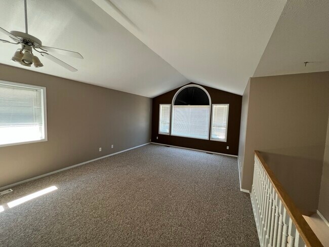 Photo - 939 Mt Bulman Dr