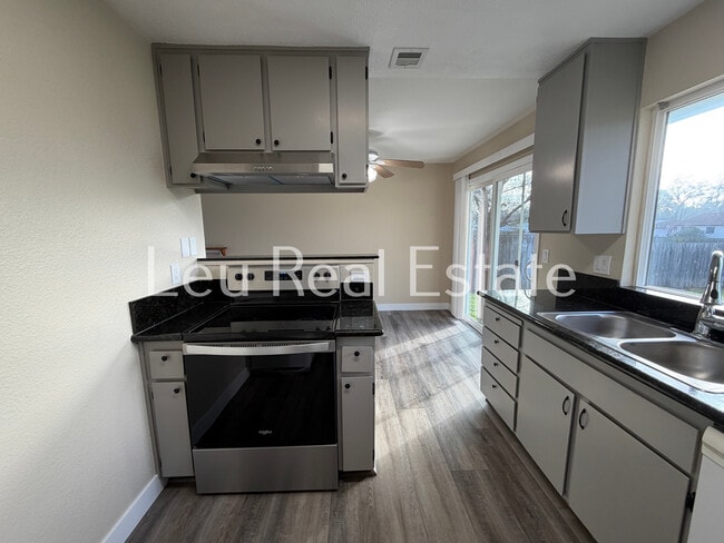 Photo - 7628 N Colony Wy