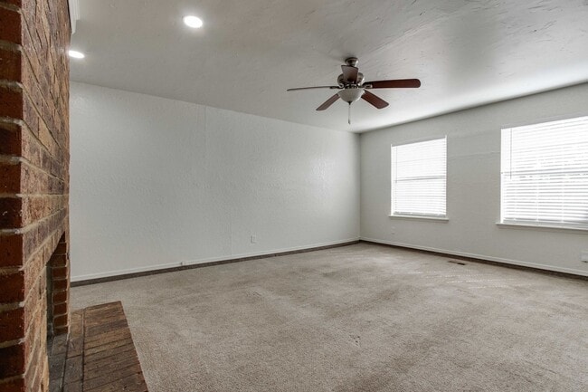 Photo - Three bed/2.5 bath in Harvest Hills