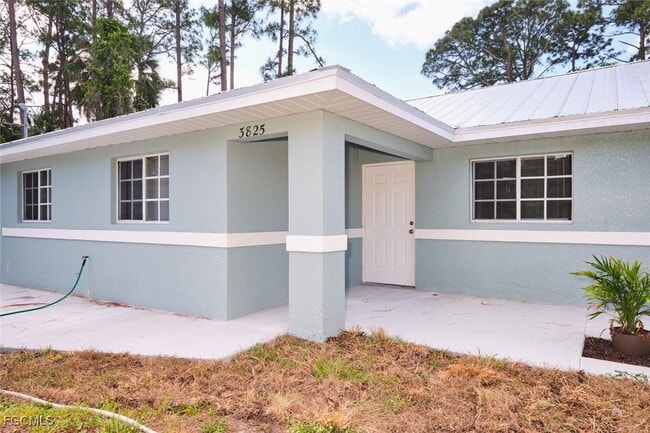 Photo - 3825 Hollycrest St