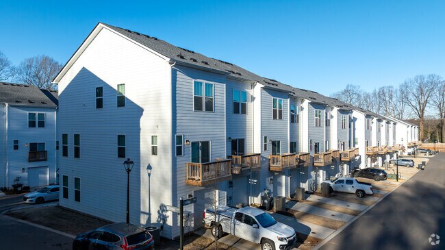 Photo - Townes at Five Points