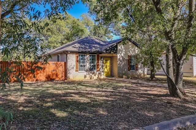 Building Photo - 1012 N Robinson St