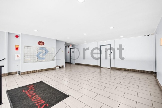 Photo - 5851 Quantrell Ave