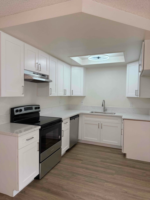 Building Photo - 1400 Peckham St