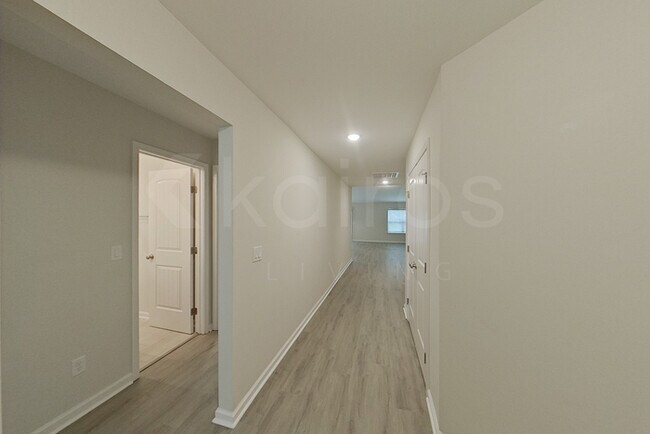 Photo - 19 Carrollton Dr