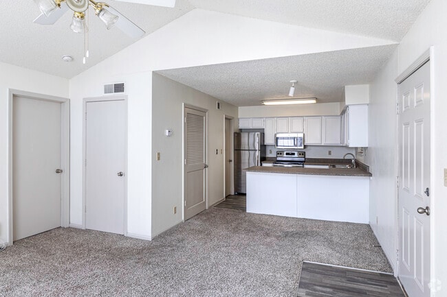 1BA, 1BR - 650SF