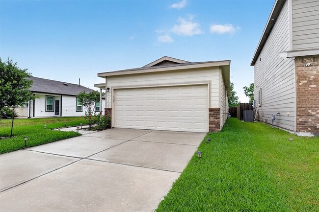 Photo - 10626 Cashew Run Ln