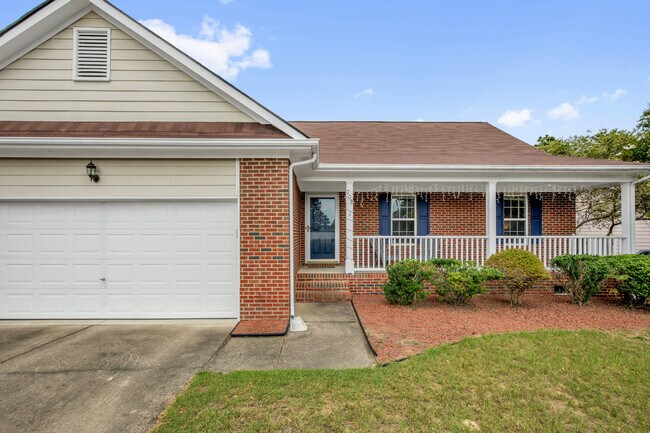Photo - 703 Fairbluff Dr