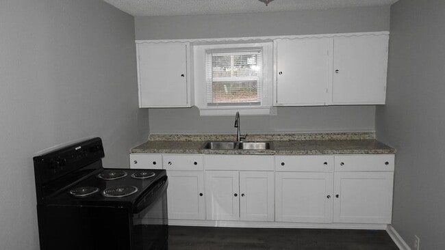 Photo - 2222 S Arlington Ave