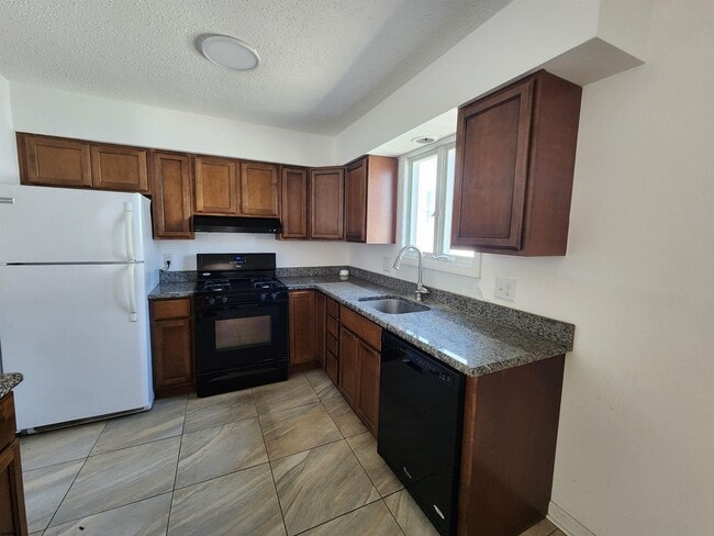 Photo - 106 N Dudley Ave