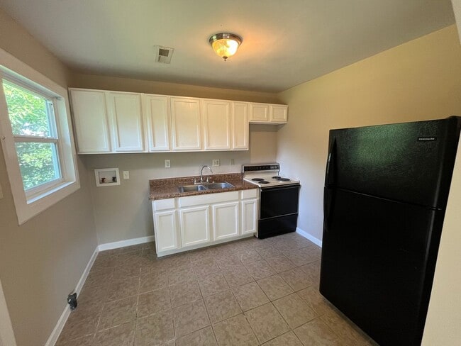 Photo - Three Bedroom Home Within Walking Distance to Alabama A&M