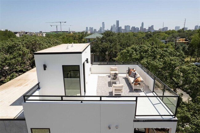 Photo - 1100 W Mary St