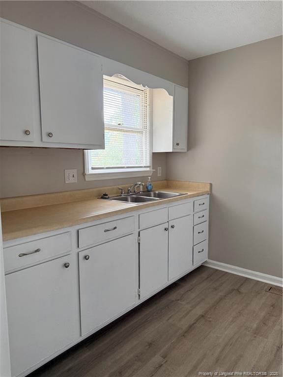 Photo - 7615 Hamburg Dr