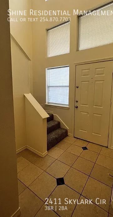 Photo - 2411 Skylark Cir