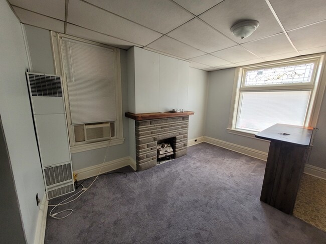 Building Photo - 341 Atwood St Unit 1