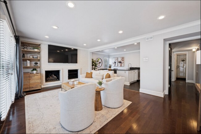 Photo - 5930 Sandhurst Ln Unit #218 Tuscany