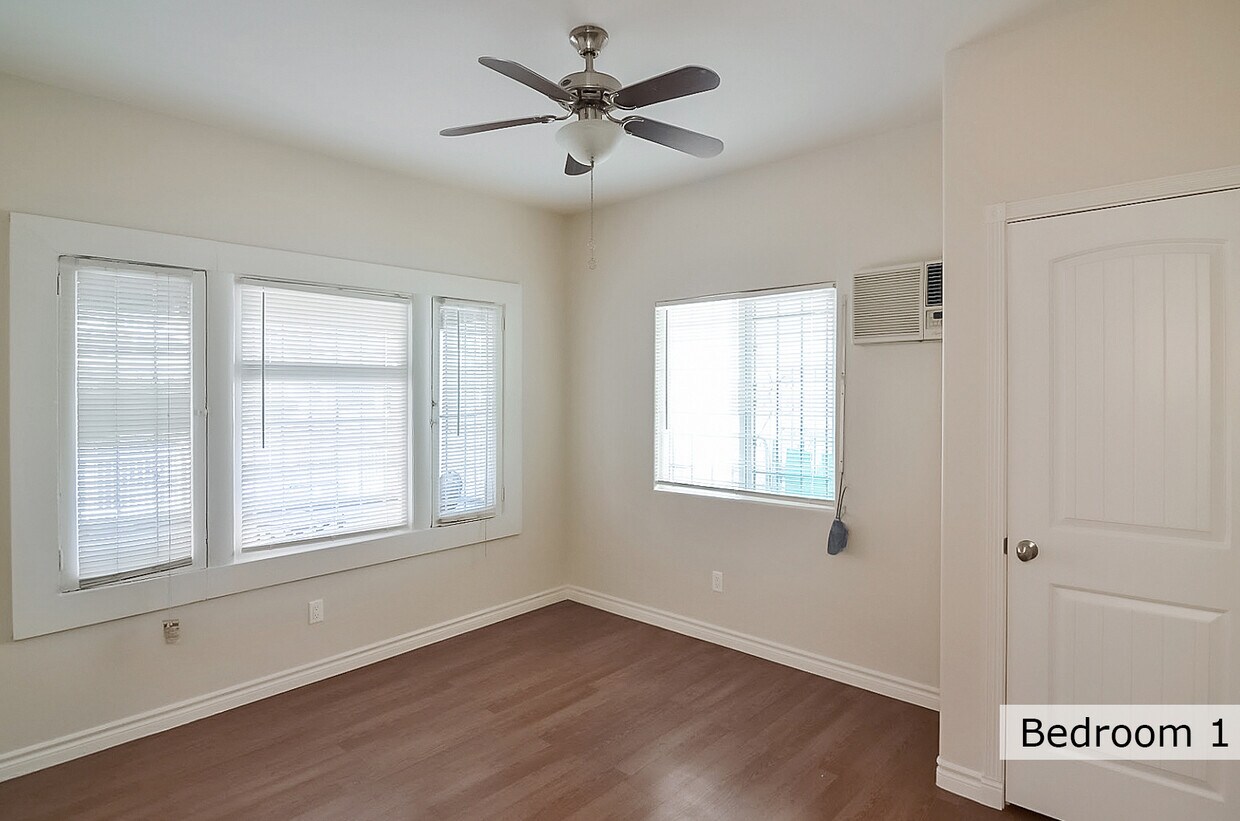 Photo - 1234 W 37th Dr (Los Angeles, CA)