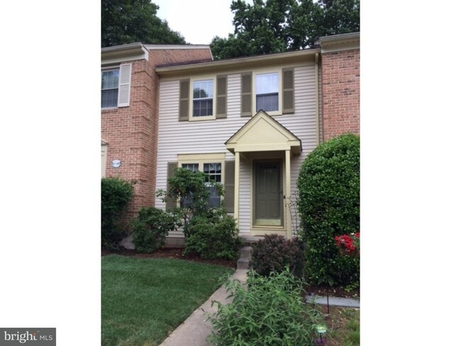 Photo - 858 Stockbridge Dr