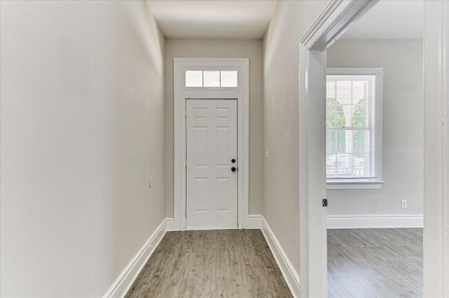 Photo - 256 Walker St