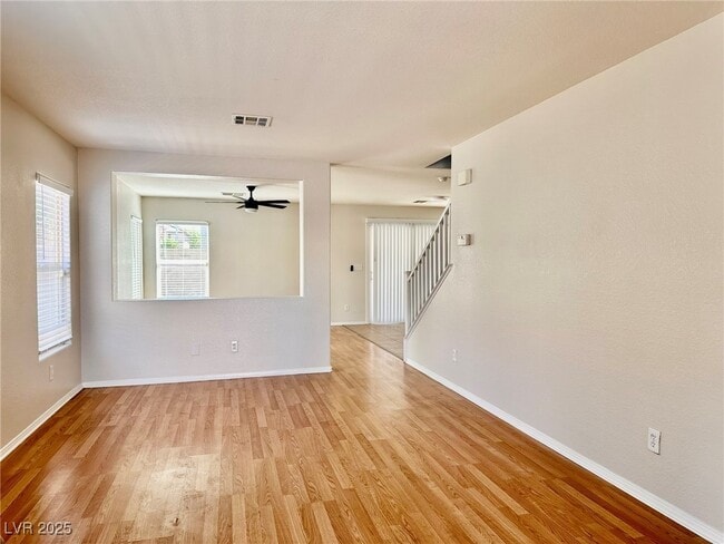 Photo - 9517 W Gilmore Ave