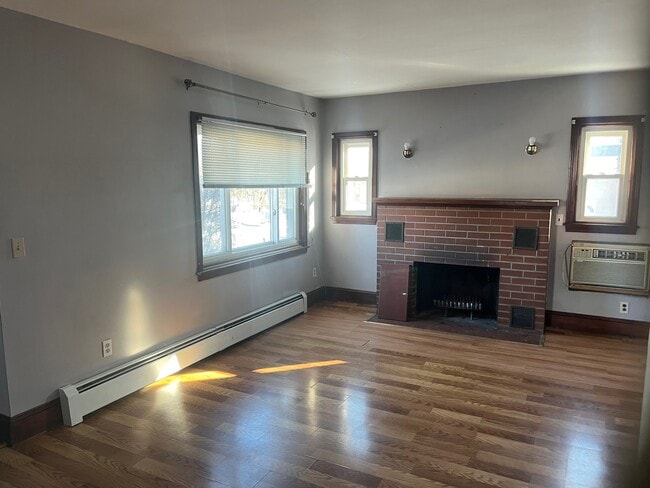 Photo - 191 S Plank Rd