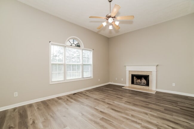 Photo - 124 S Winds Dr