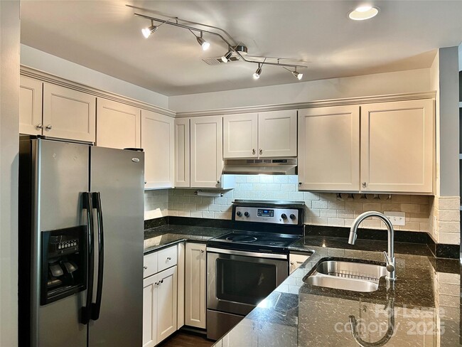 Photo - 3306 Selwyn Farms Ln Condo Unit 7